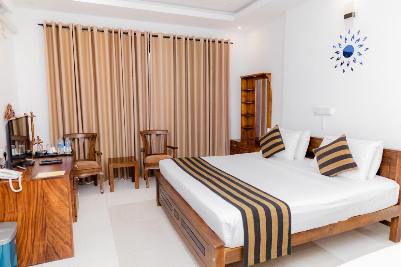 Centhara Beach Weligama Hotel Екстериор снимка