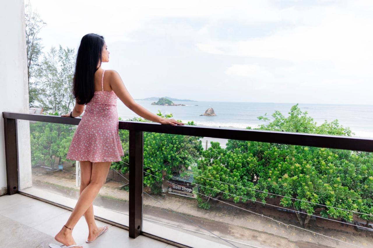 Centhara Beach Weligama Hotel Екстериор снимка