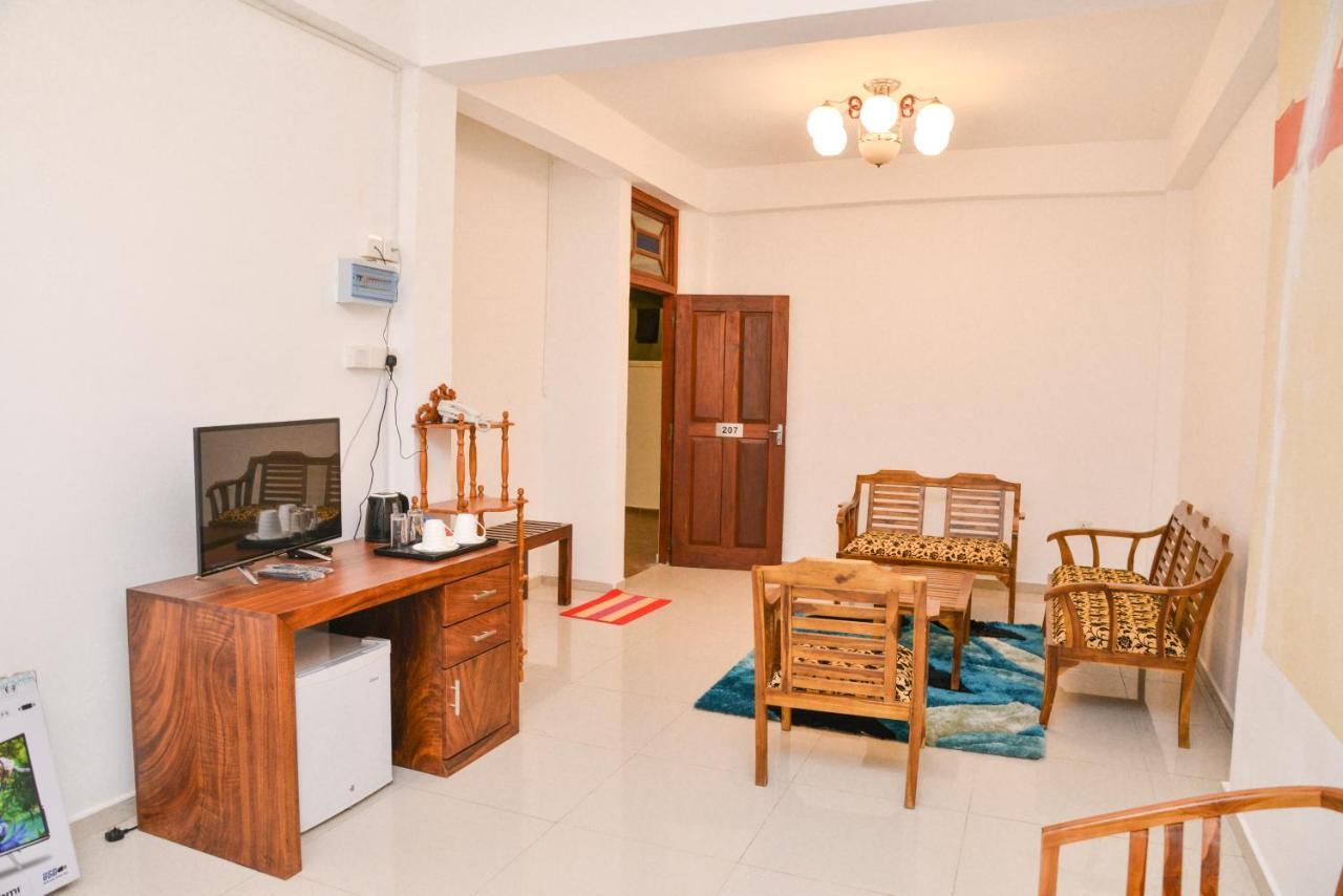 Centhara Beach Weligama Hotel Екстериор снимка